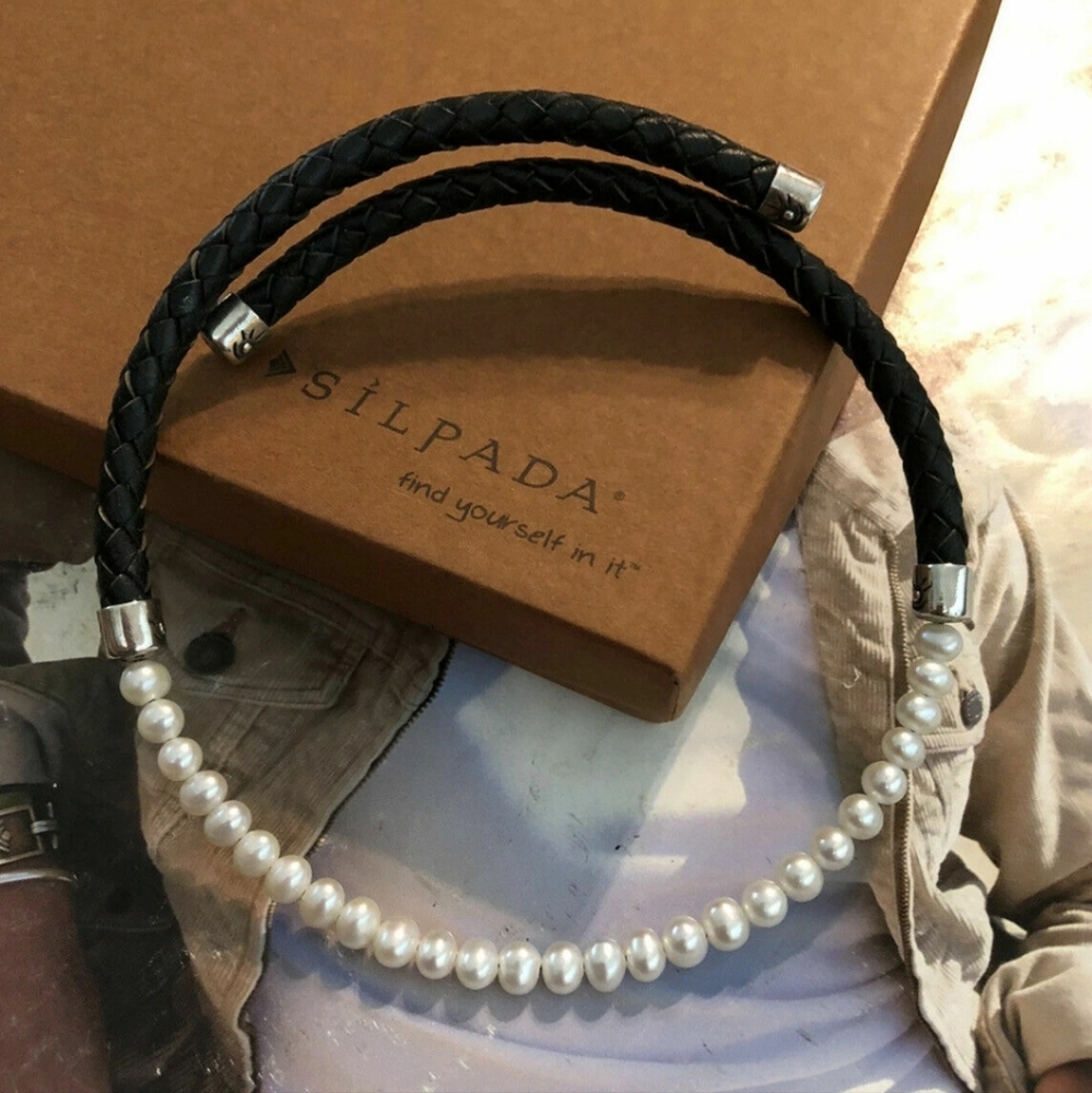 AUTHENIC Silpada Black LEATHER & FRESHWATER  Pearl Necklace 925 Silver Accents